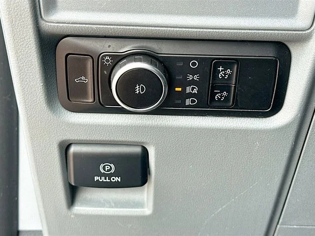 Used 2023 White Ford XL image 10