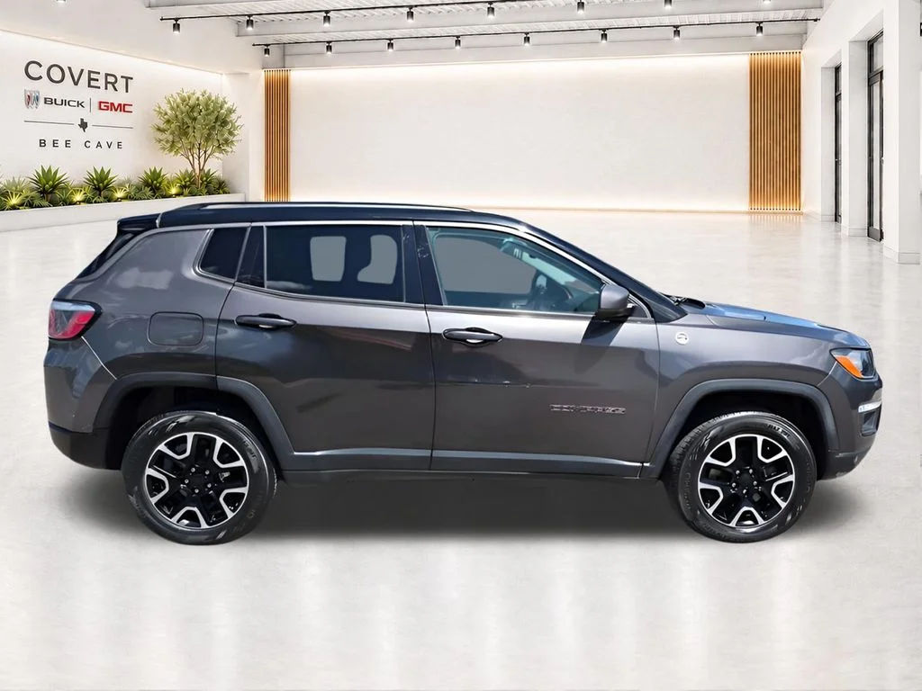 Used 2019 Gray Jeep Trailhawk image 17