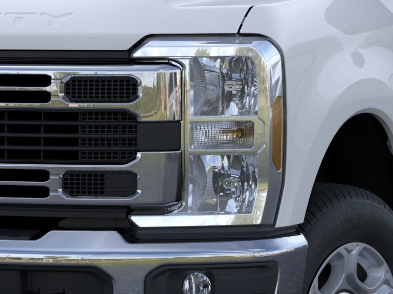New 2026 Oxford White Ford F-250® XLT image 46