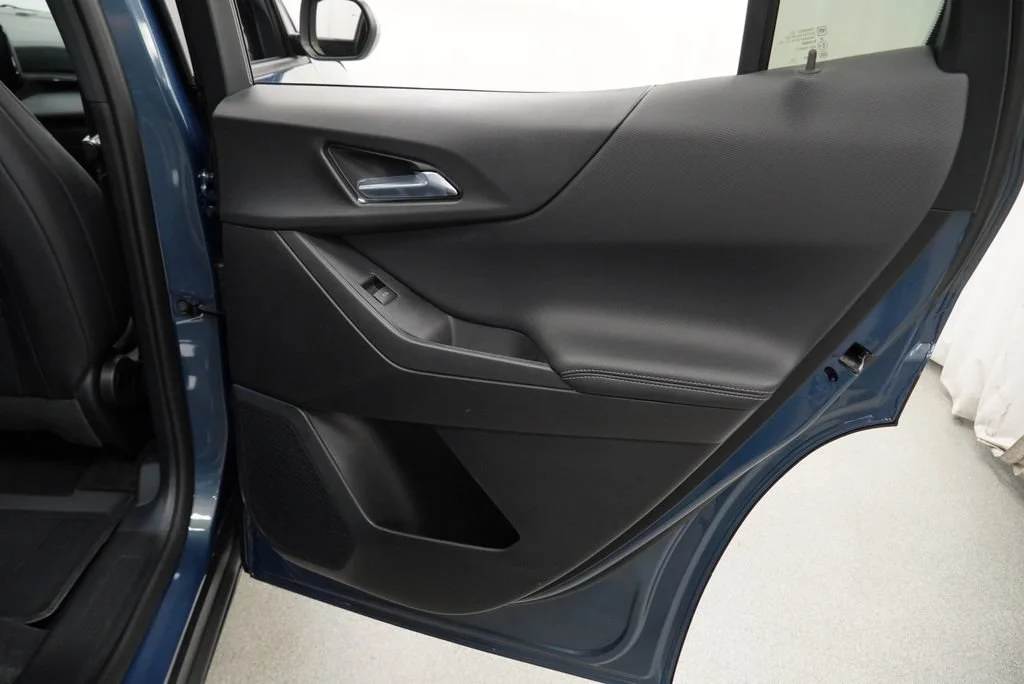 2027 Chevrolet Equinox LT - Photo 28