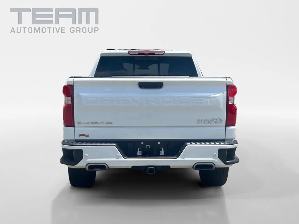 Used 2023 Iridescent Pearl Tricoat Chevrolet High Country image 6