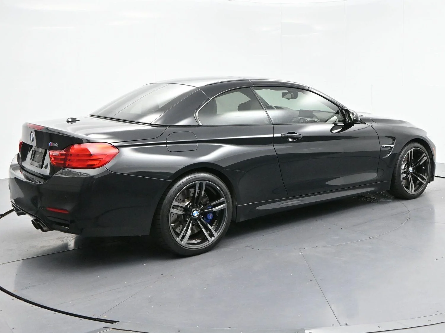 Used 2015 Black Sapphire Metallic BMW M4 image 7