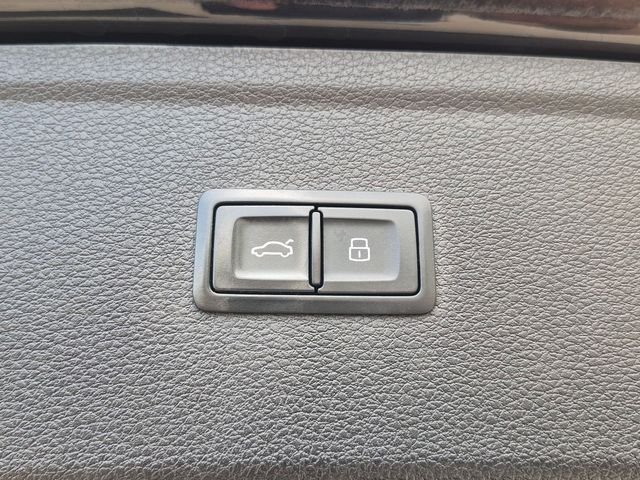 Used 2020  Audi 45 Premium image 25