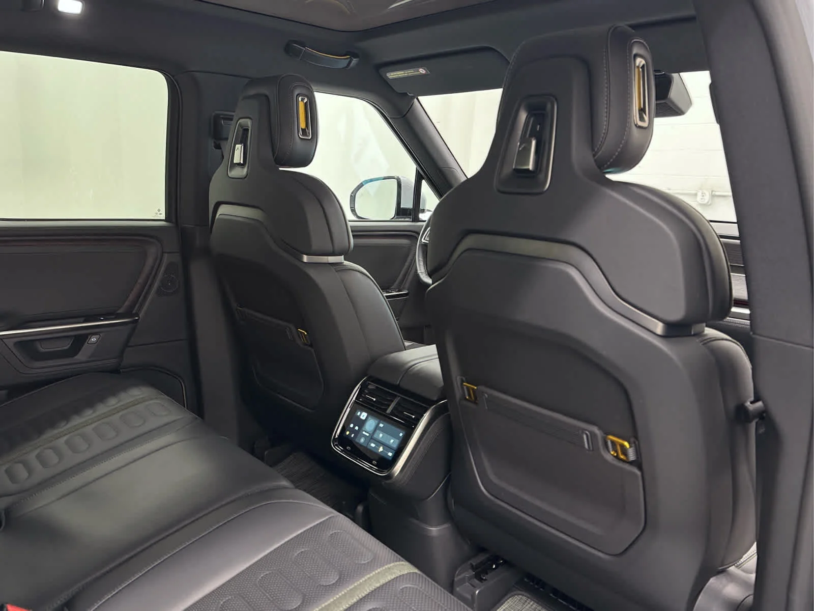 Used 2025 LA Silver Rivian Adventure image 20
