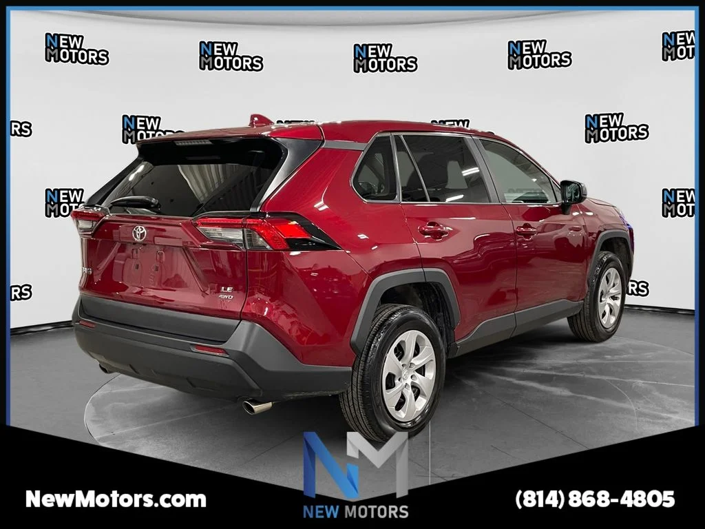 Used 2024 Pearl Toyota LE image 5