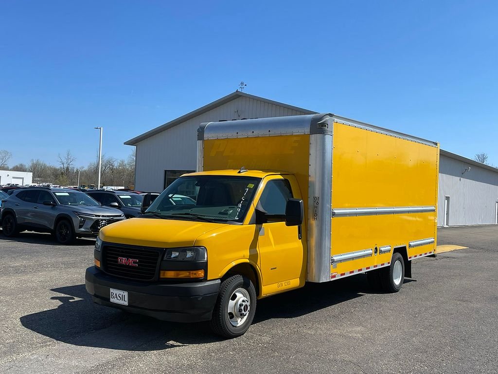 Used 2021  GMC Work Van image 4