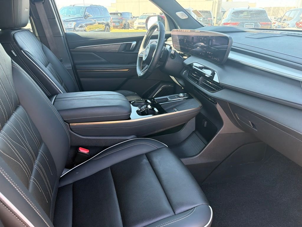 Used 2025 Red Buick Avenir image 11