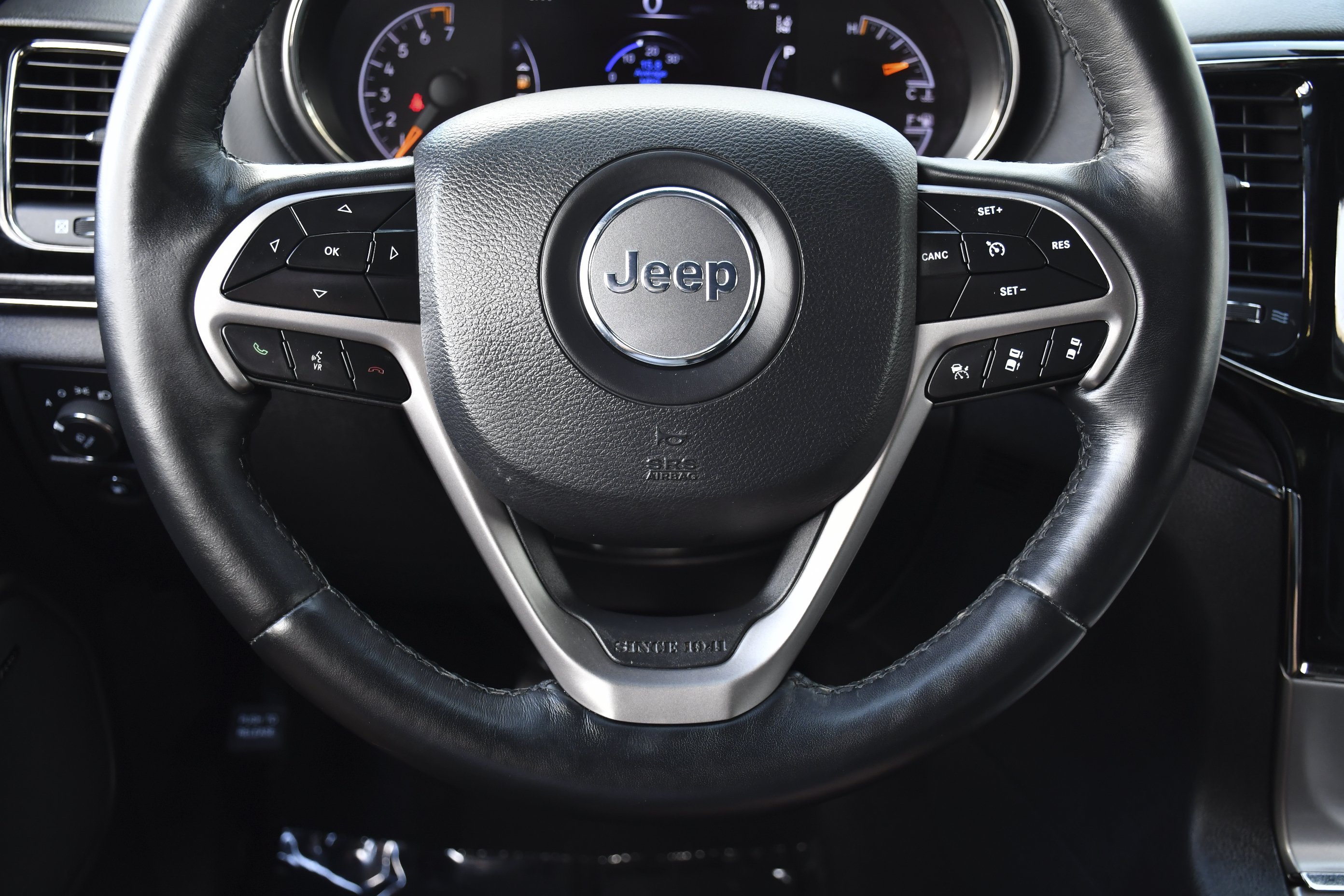 Used 2019 Bright White Clearcoat Jeep High Altitude image 7