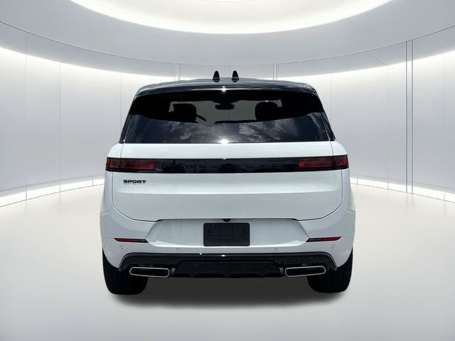 New 2026 Fuji White Land Rover Dynamic SE image 4