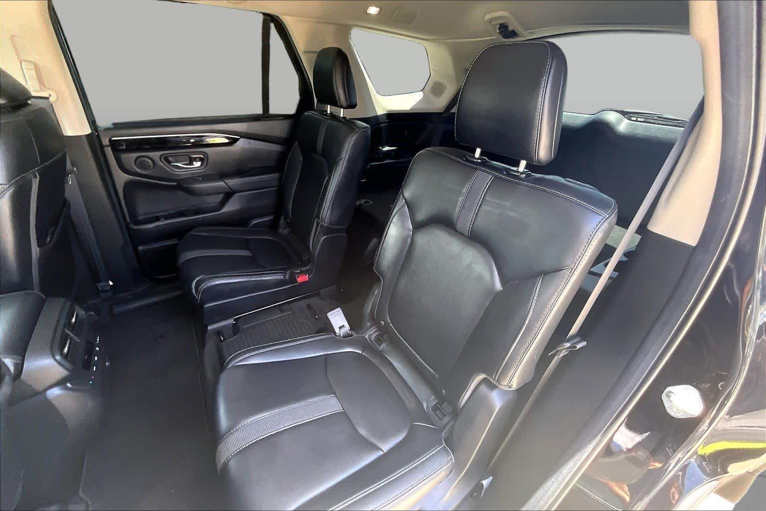 Used 2024 Crystal Black Pearl Honda Touring image 19