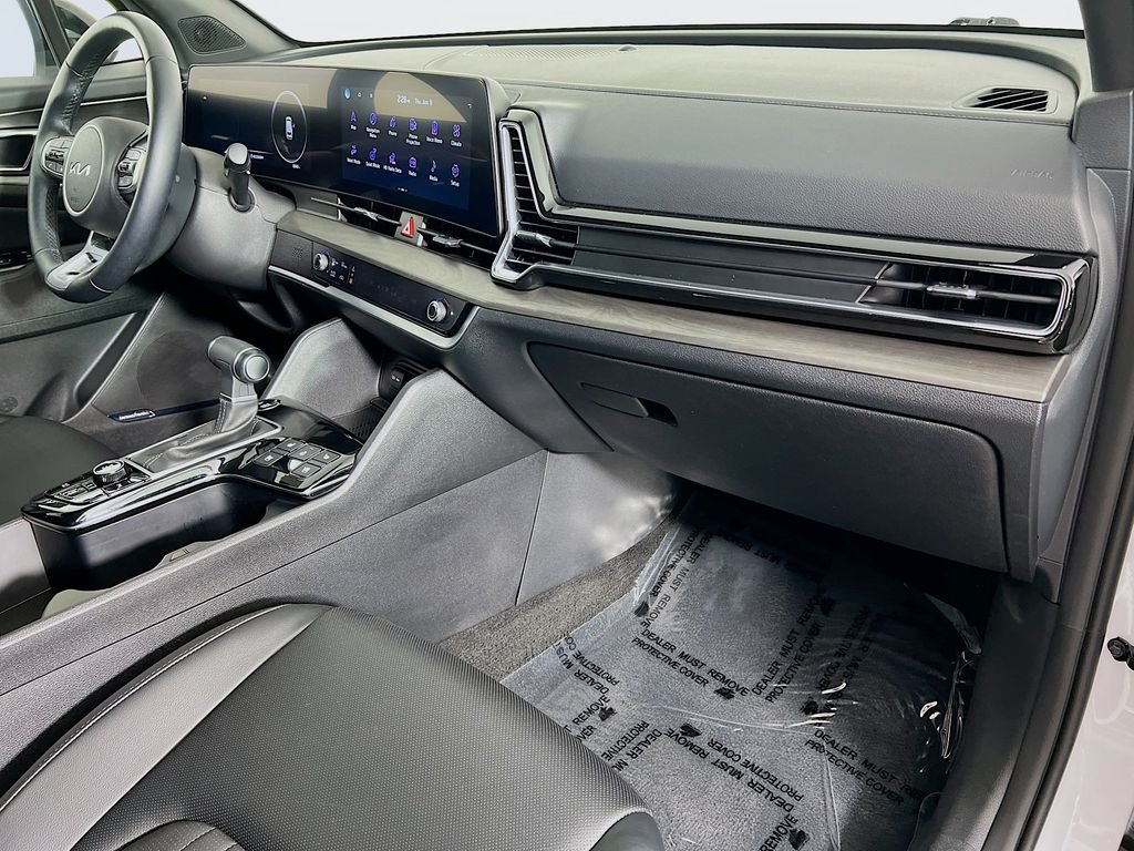 Used 2024 Glacier White Pearl/Ebony Black Roof Kia X-Pro Prestige image 30