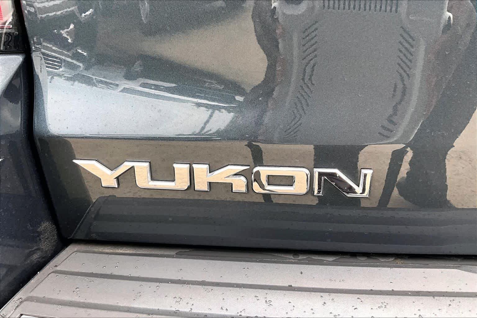 Used 2019 Dark Sky Metallic GMC Denali image 10