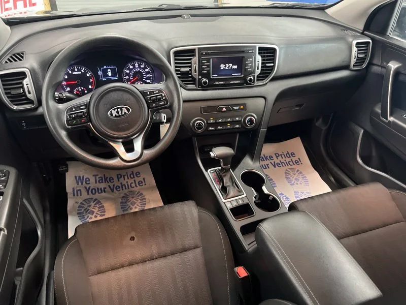 Used 2017 Red Kia LX image 28