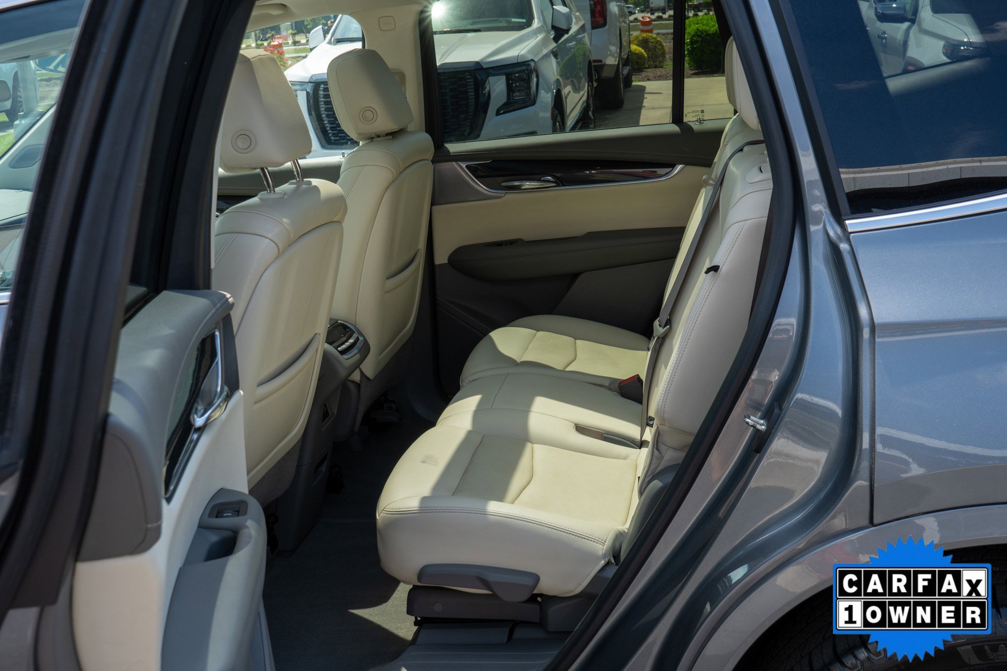 Used 2021 Satin Steel Metallic Cadillac Premium Luxury image 20