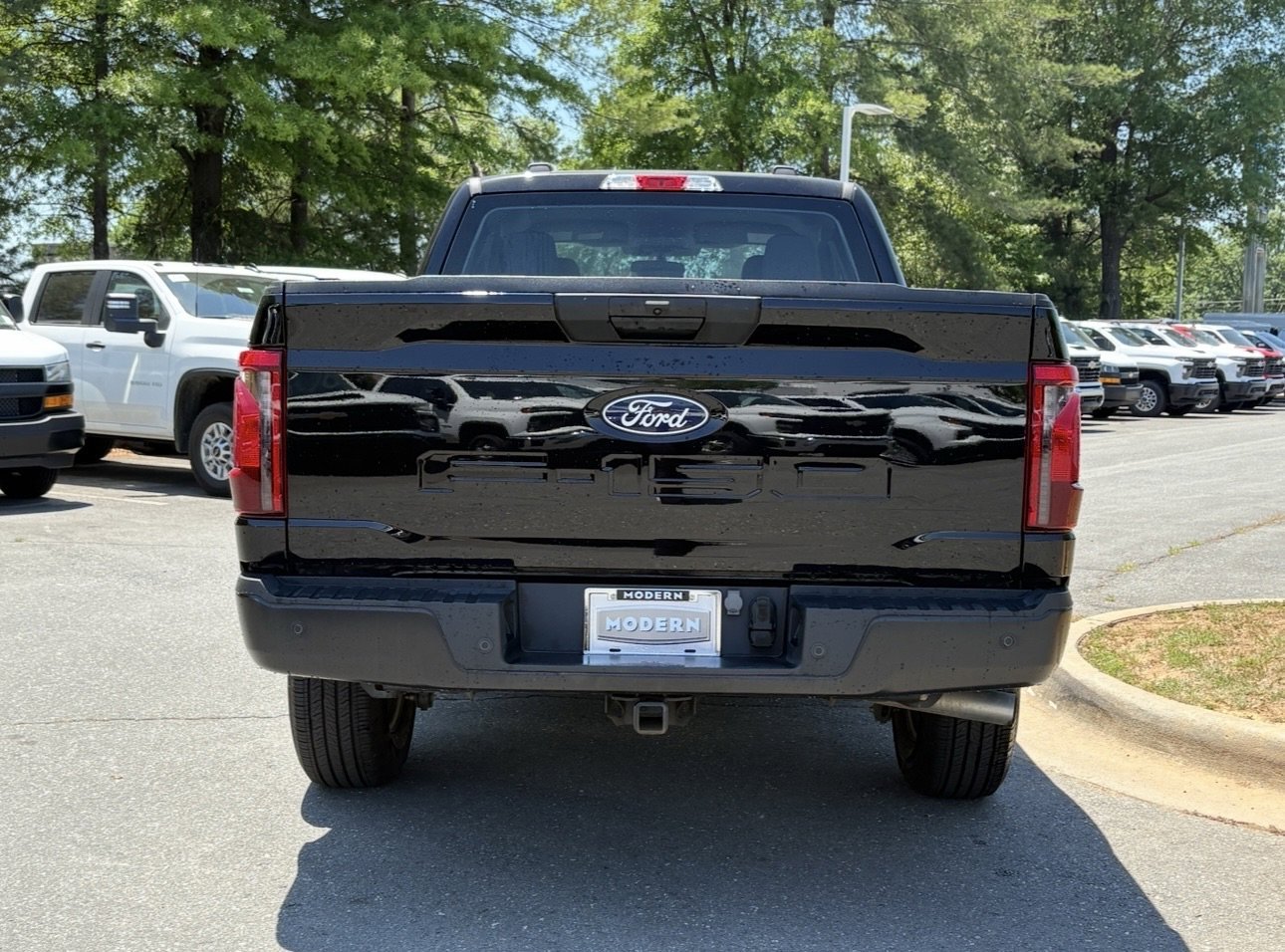 Used 2024 Agate Black Metallic Ford XL image 4