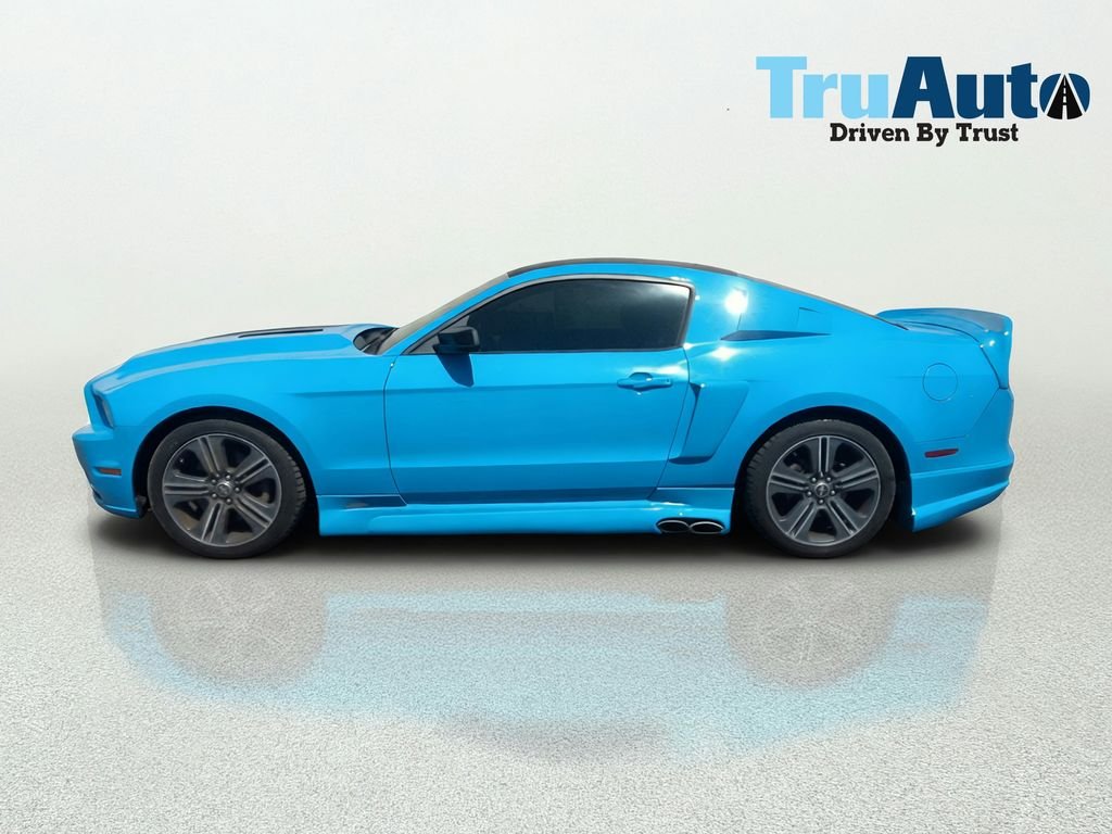 Used 2014 Blue Ford V6 image 4