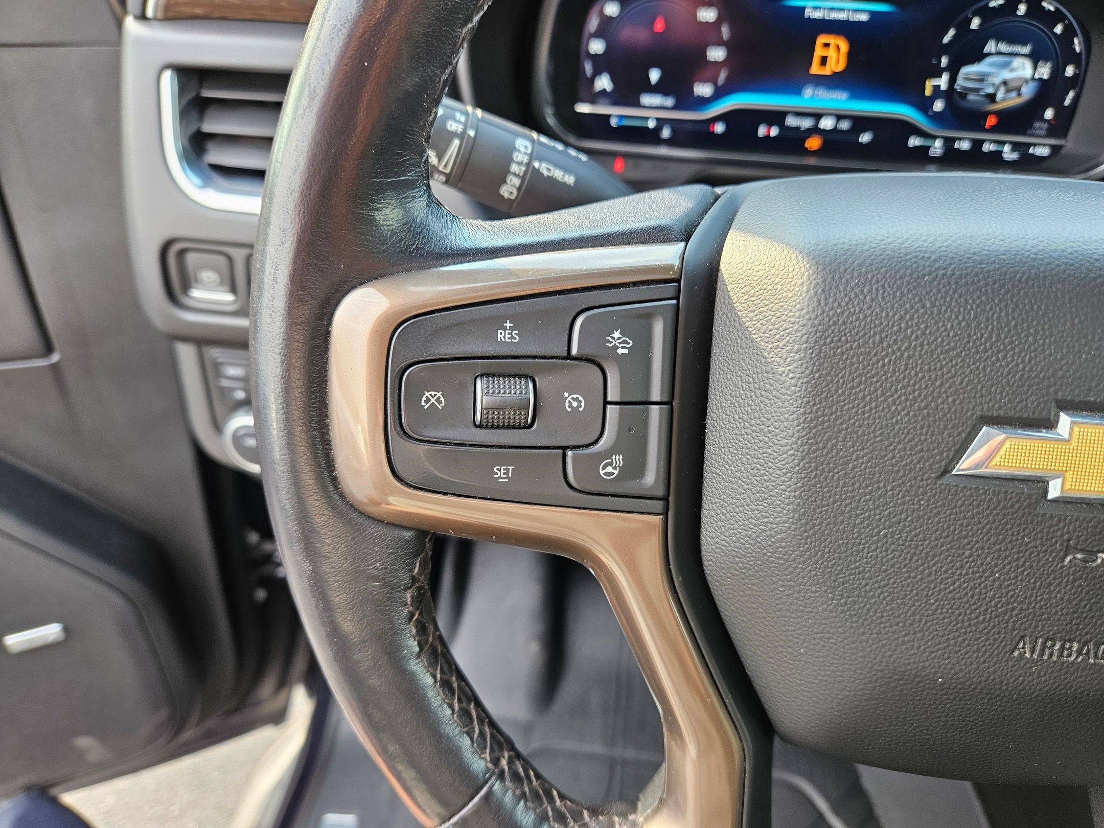 Used 2022 Dark Ash Metallic Chevrolet High Country image 18
