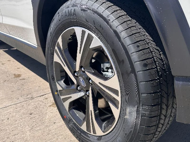 New 2026 CRYSTAL WHITE PEARL Subaru Premium image 8