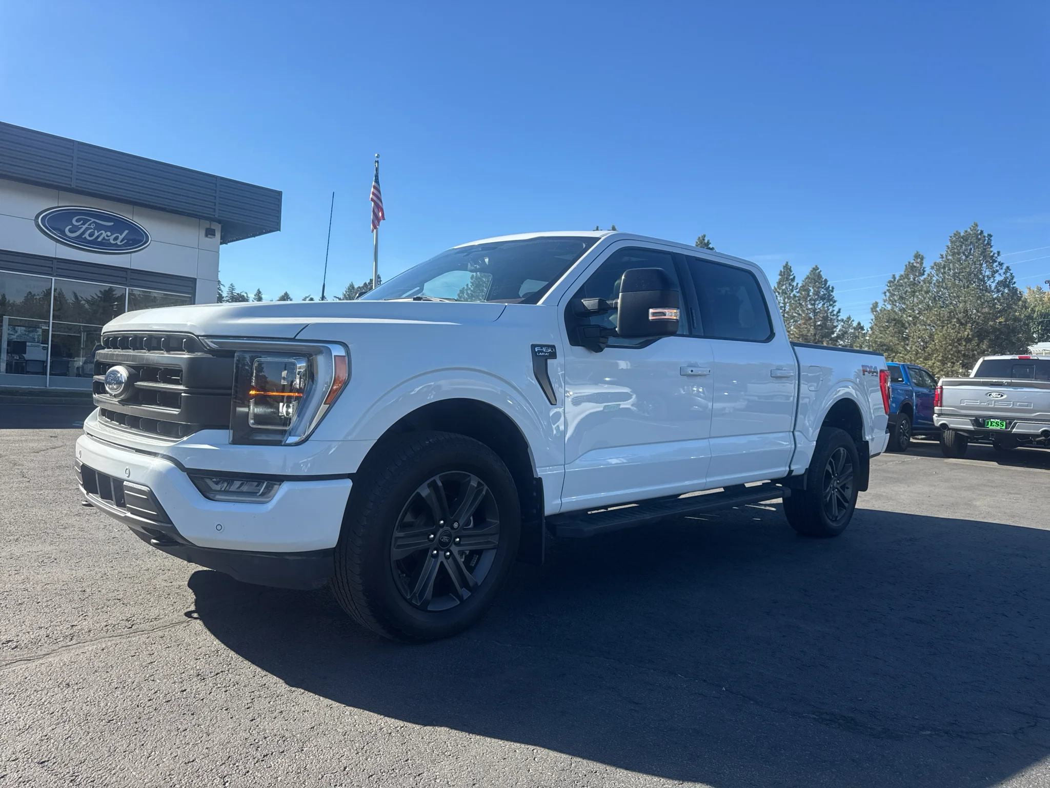 Certified Used 2023 Oxford White Ford LARIAT image 12