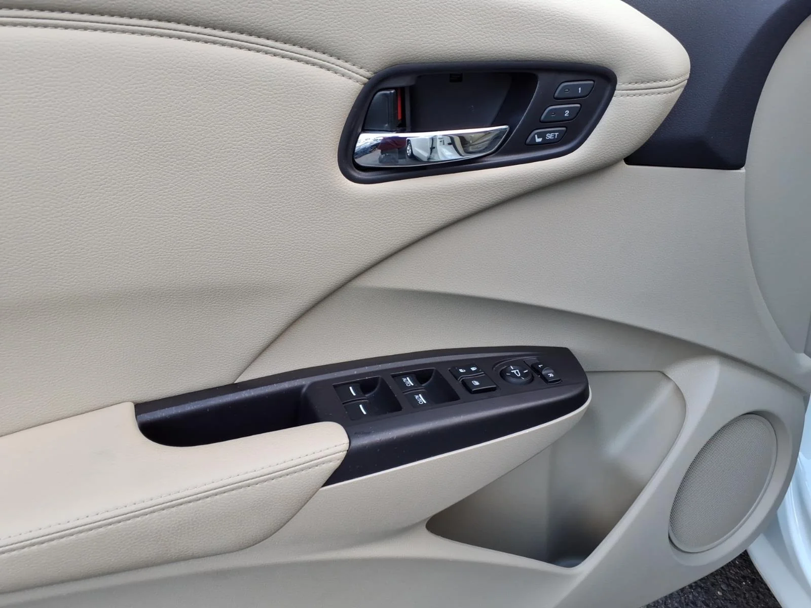 Used 2017 White Diamond Pearl Acura AWD with Technology Package image 21