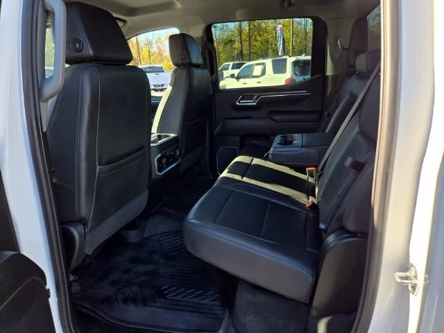 Used 2022 SUMMIT WHITE Chevrolet LTZ image 11