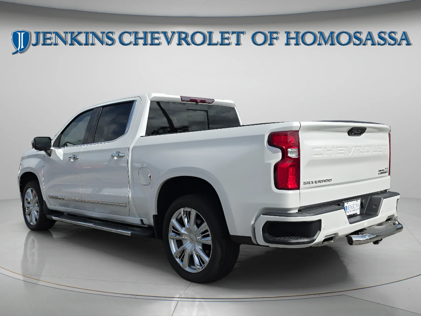 Used 2022 Iridescent Pearl Tricoat Chevrolet High Country image 7