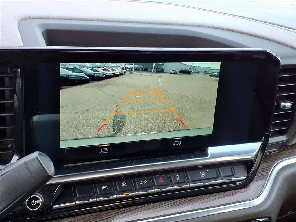 Used 2025 Sterling Gray Metallic Chevrolet LT image 9