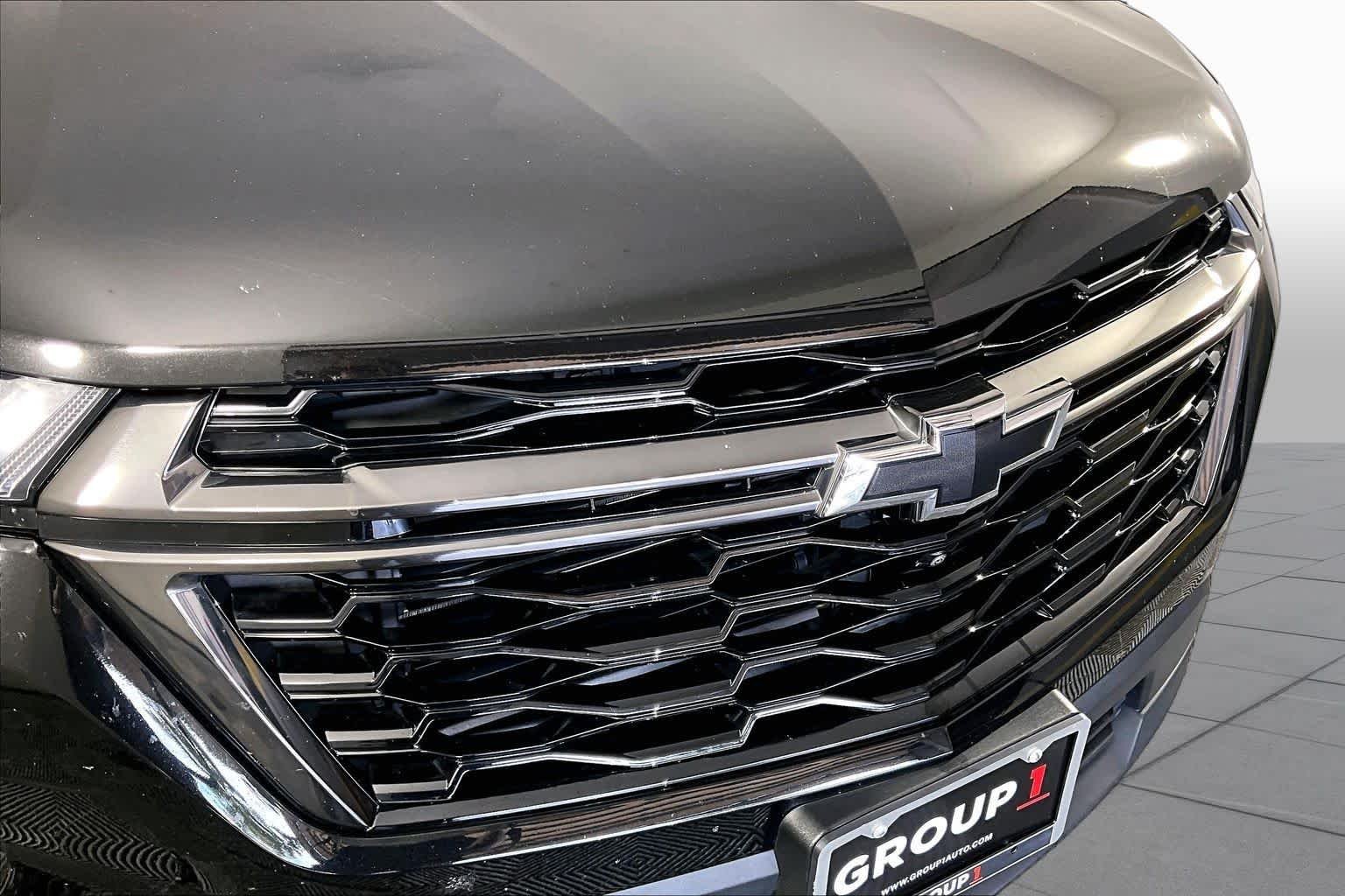 Used 2023 MOSAIC BLACK METALLIC Chevrolet Premier image 28