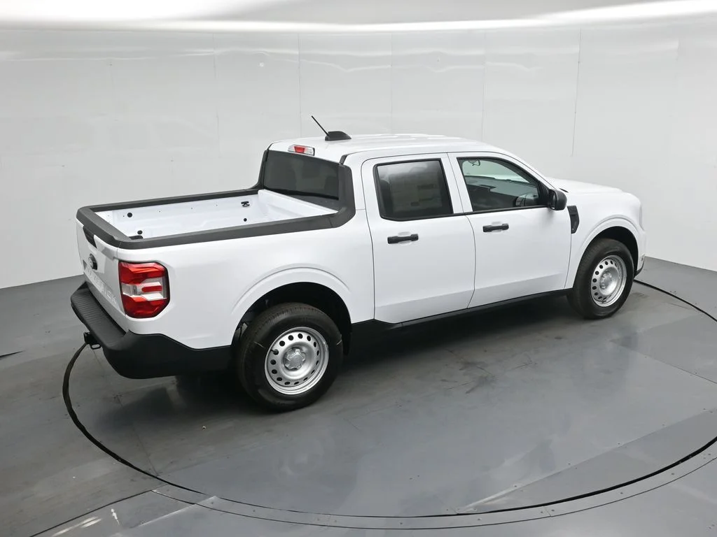 New 2026 Oxford White Ford XL image 35
