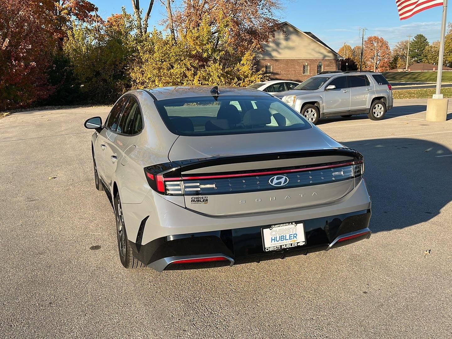 2025 Hyundai Sonata SEL photo 3