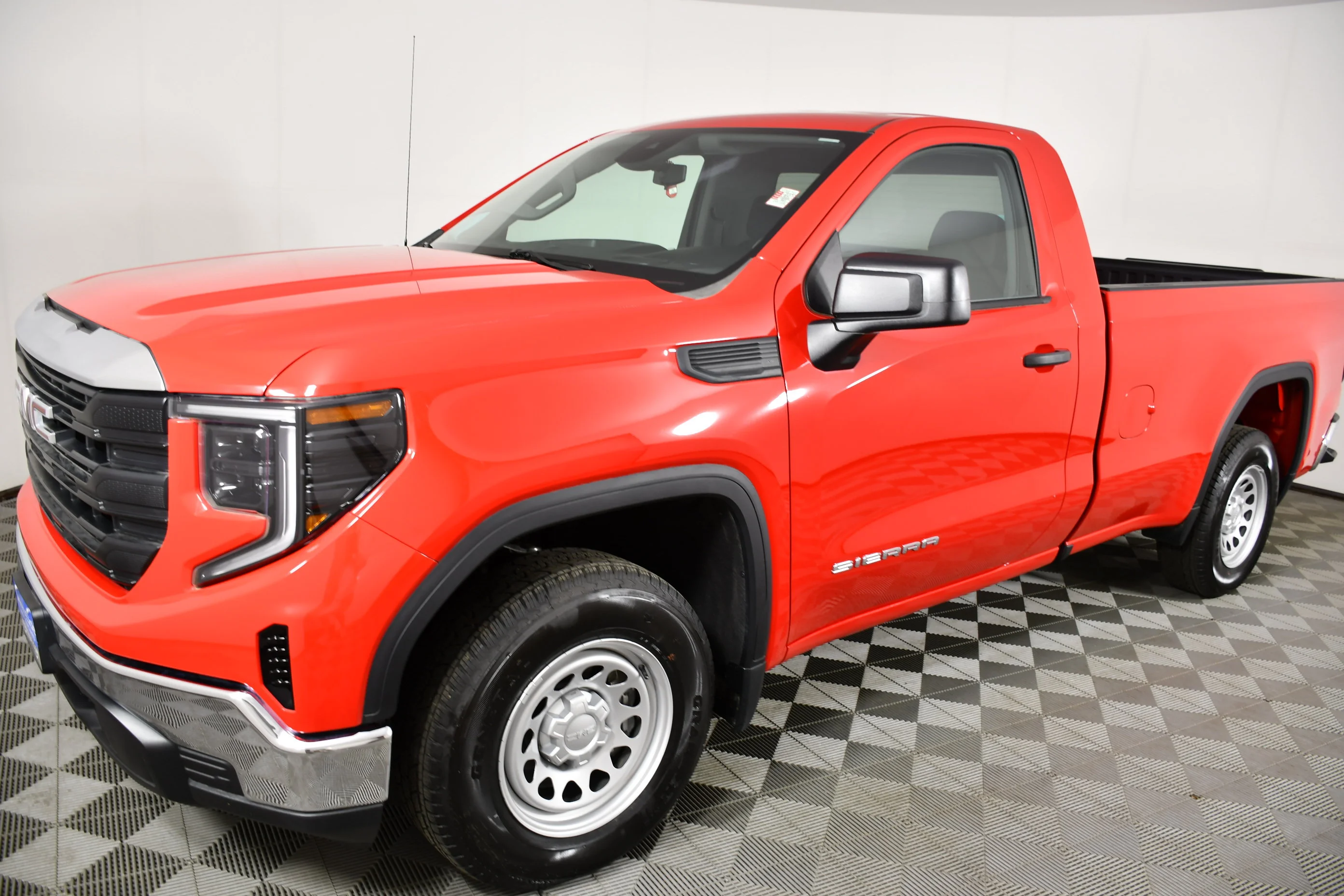 Used 2023 Cardinal Red GMC Pro image 10