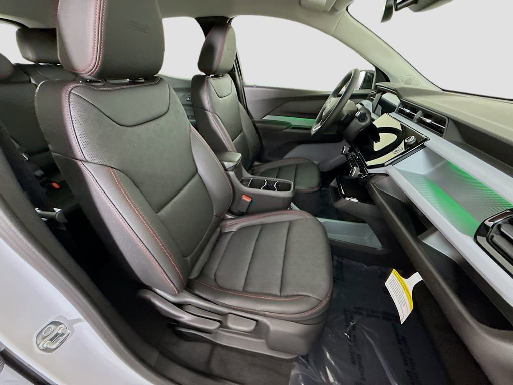 New 2027 Summit White Chevrolet RS image 26