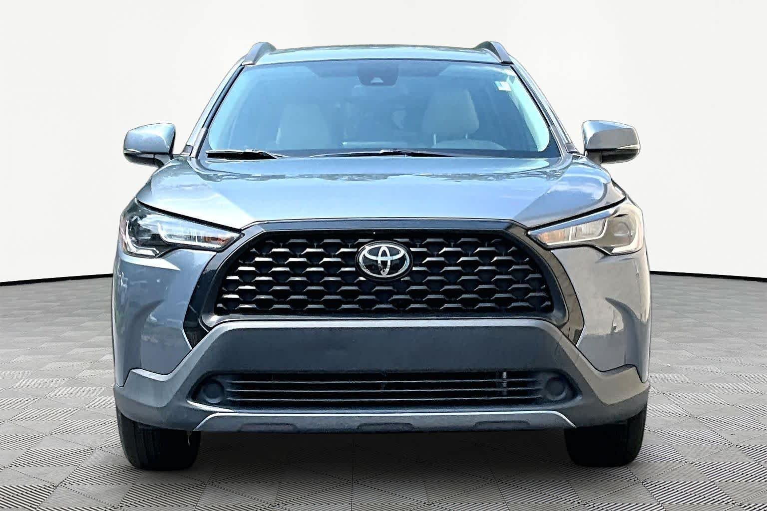 Used 2022 Celestite Toyota LE image 4