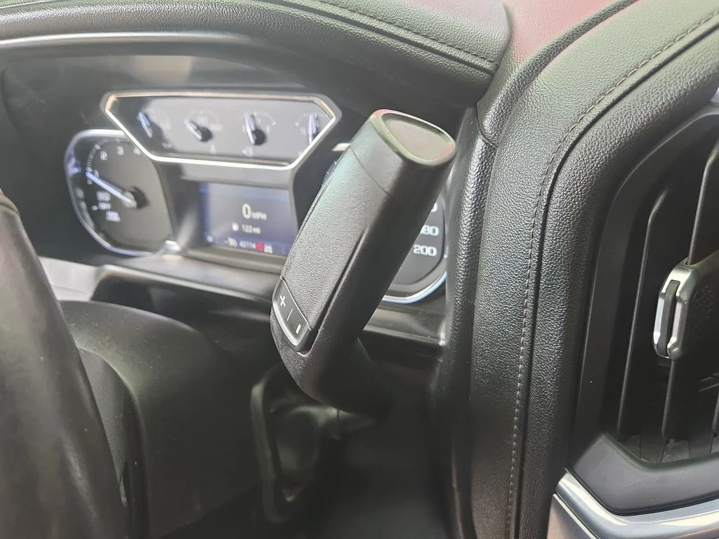 Used 2021 White GMC Elevation image 37