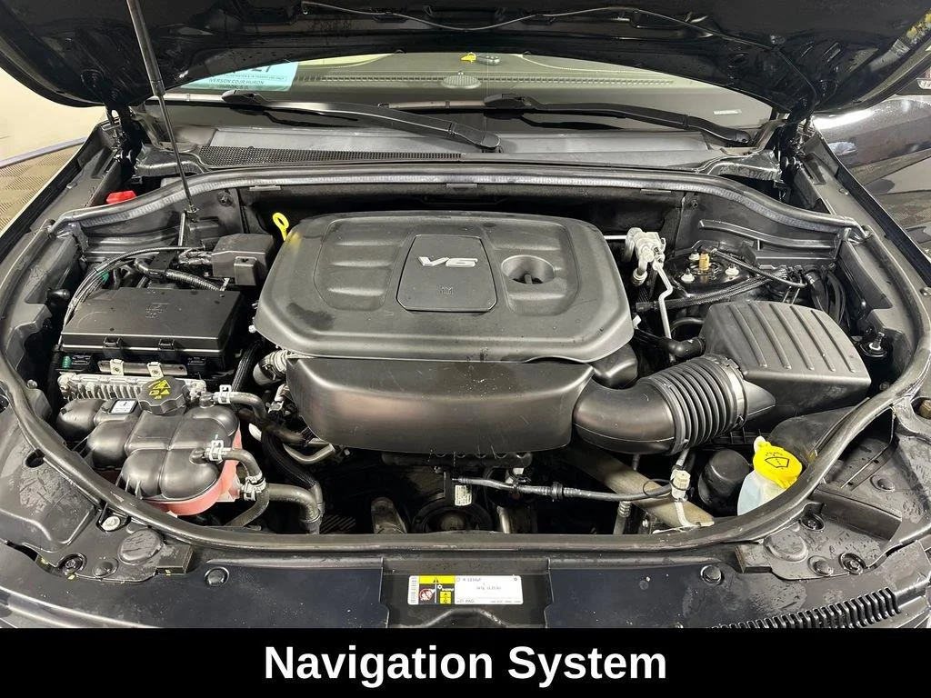 Used 2018 Diamond Black Crystal Pearlcoat Jeep Overland image 5