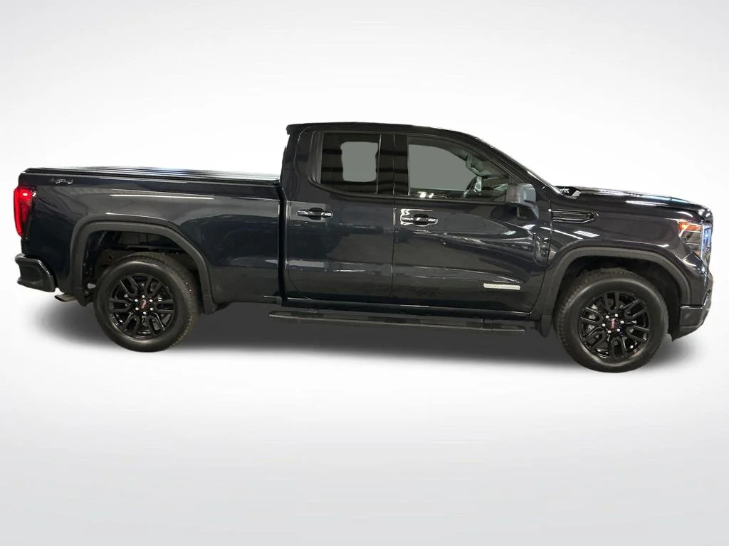 Used 2023 Silver GMC Elevation image 7