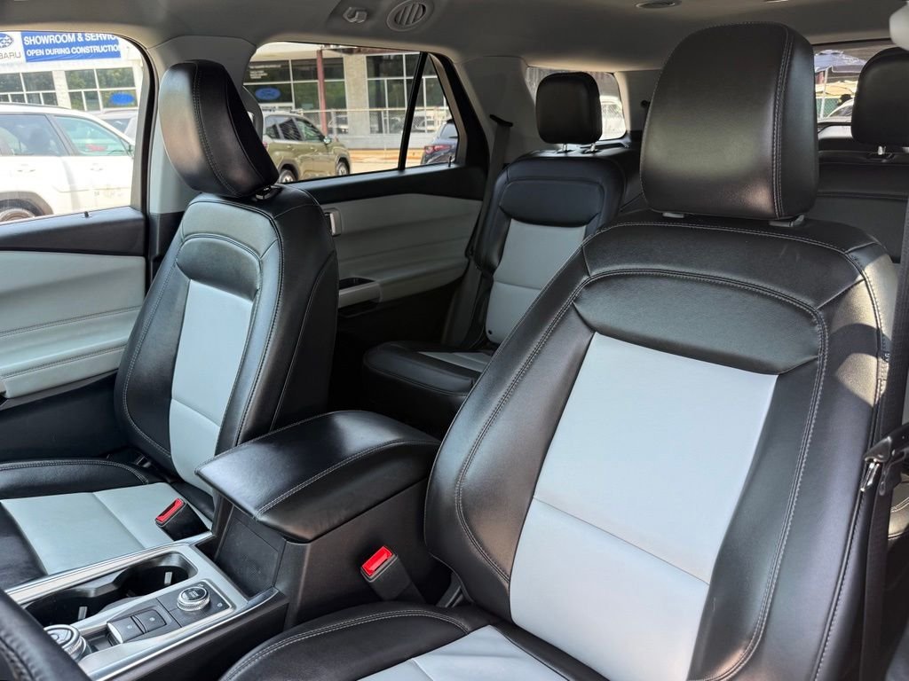 Used 2023 Silver Ford XLT image 24
