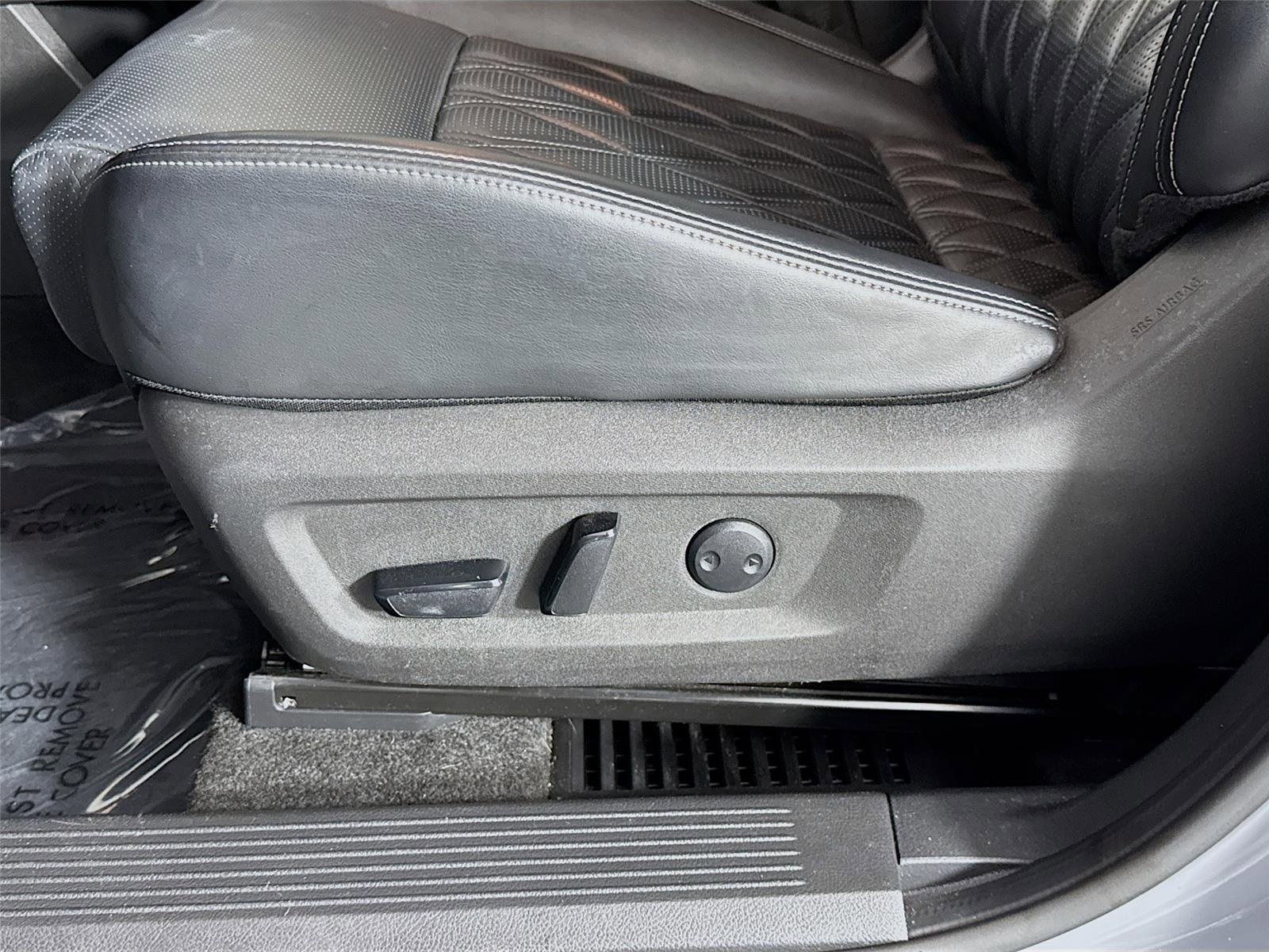 Used 2021 Boulder Gray Pearl Nissan Platinum image 21