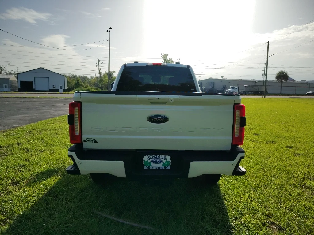 New 2026 Star White Metallic Tri-Coat Ford F-350® Lariat® image 4