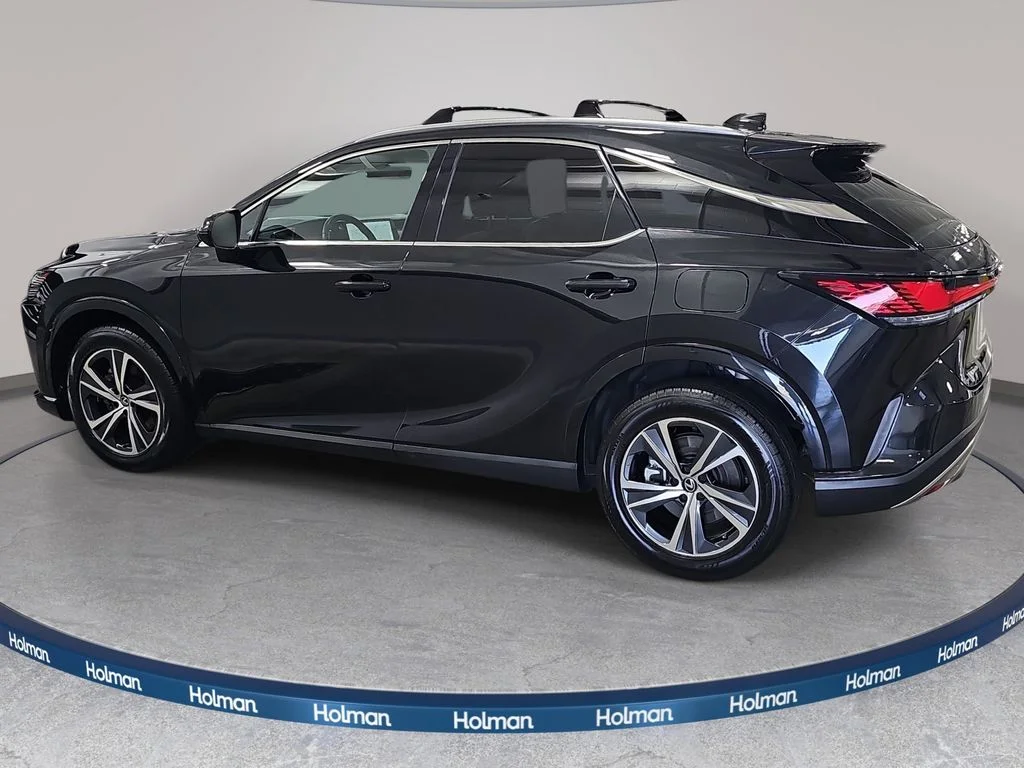 Used 2023 Black Lexus 350 Premium image 9