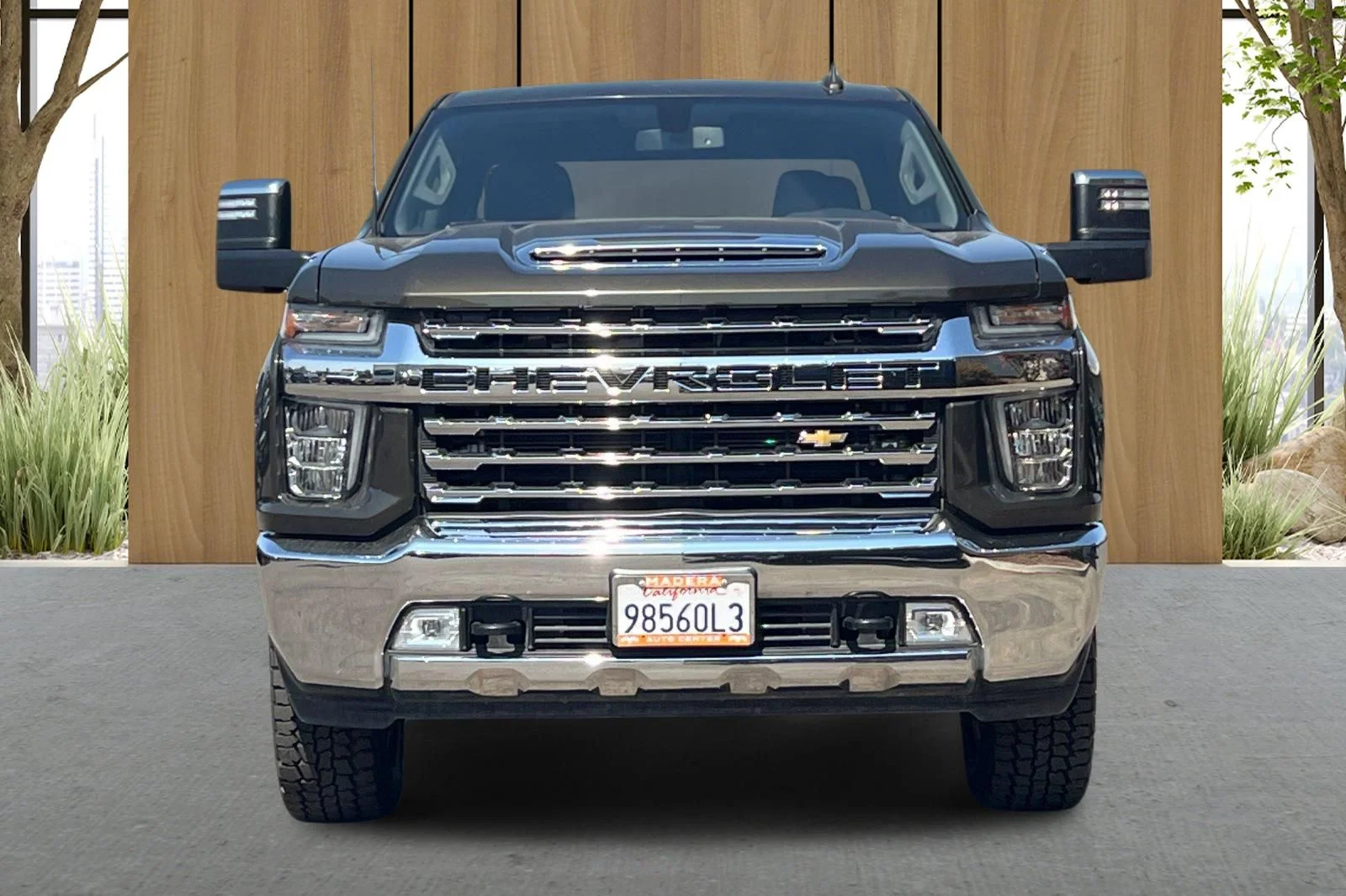 Used 2022 Green Chevrolet LTZ image 9
