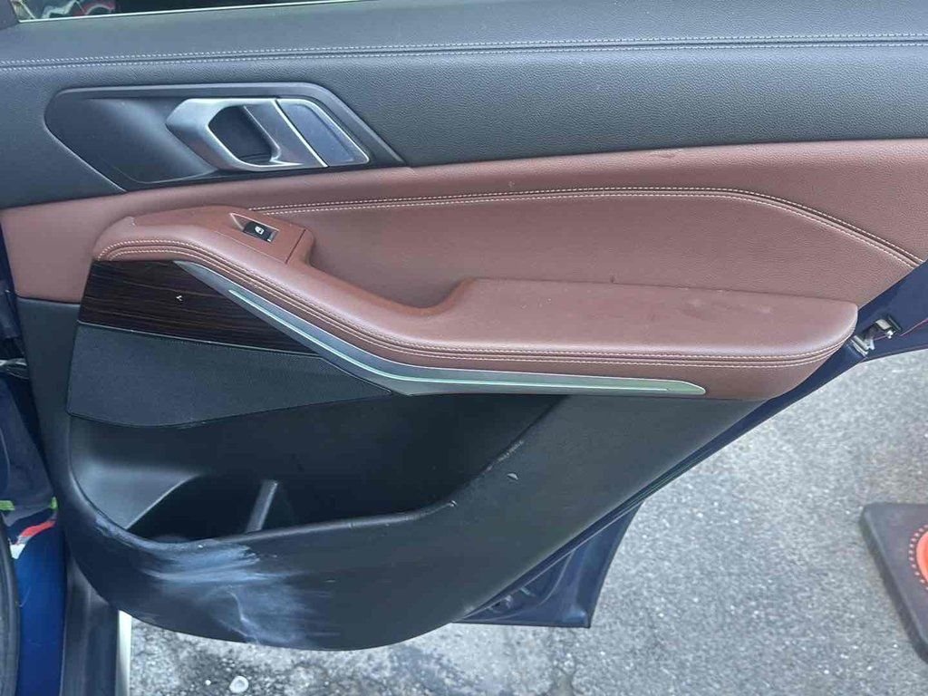 Used 2020 Blue BMW xDrive40i image 18