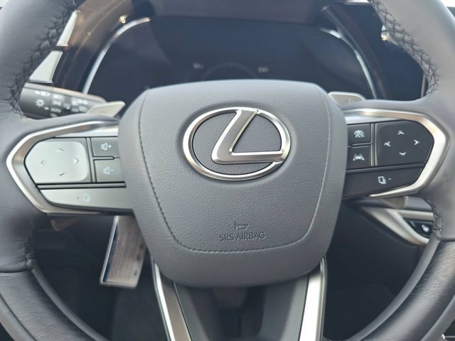 New 2026 Eminent White Pearl Lexus PREMIUM PLUS image 38