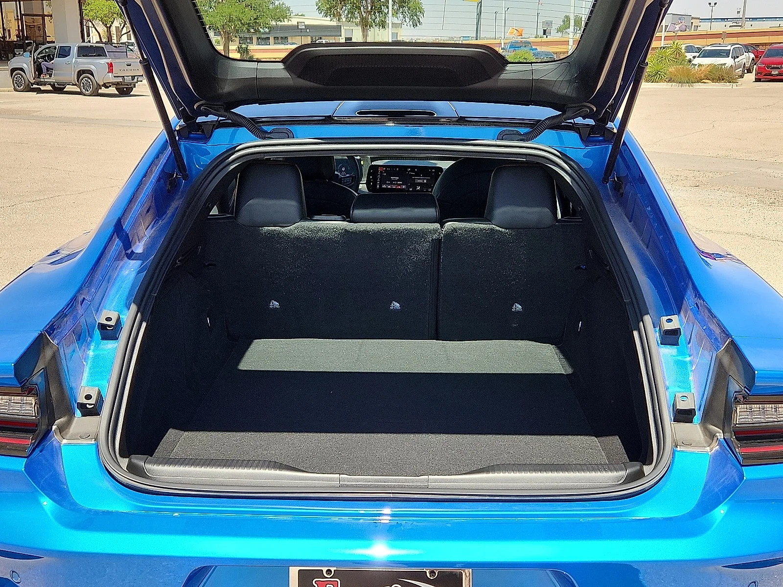 New 2026 Bludicrous  Paint Dodge SCAT PACK 4-DOOR AWD image 8