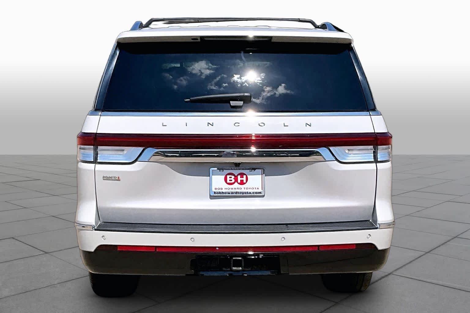 Pre-Owned 2024 Lincoln Navigator L Reserve