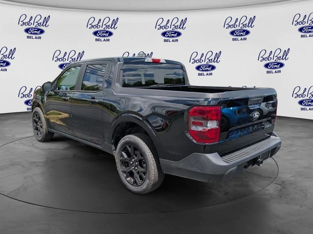 Used 2025 Black Ford XLT image 4
