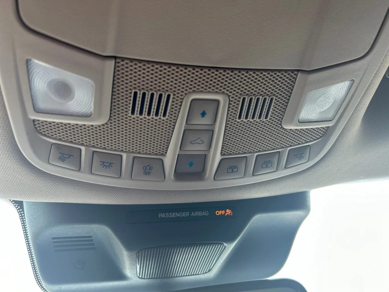 Used 2022 White Ford XLT image 16