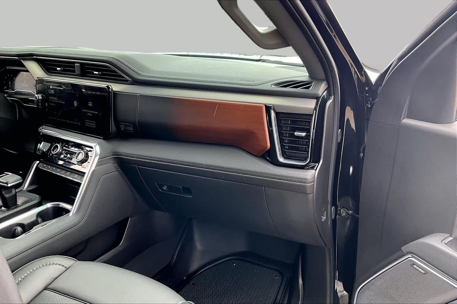 Used 2025 Onyx Black GMC Denali image 19