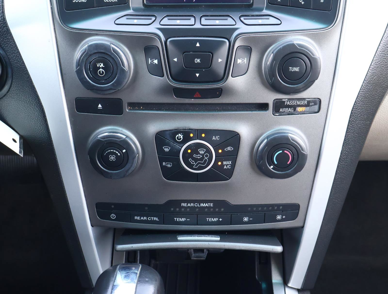 2013 Ford Explorer XLT - Photo 22