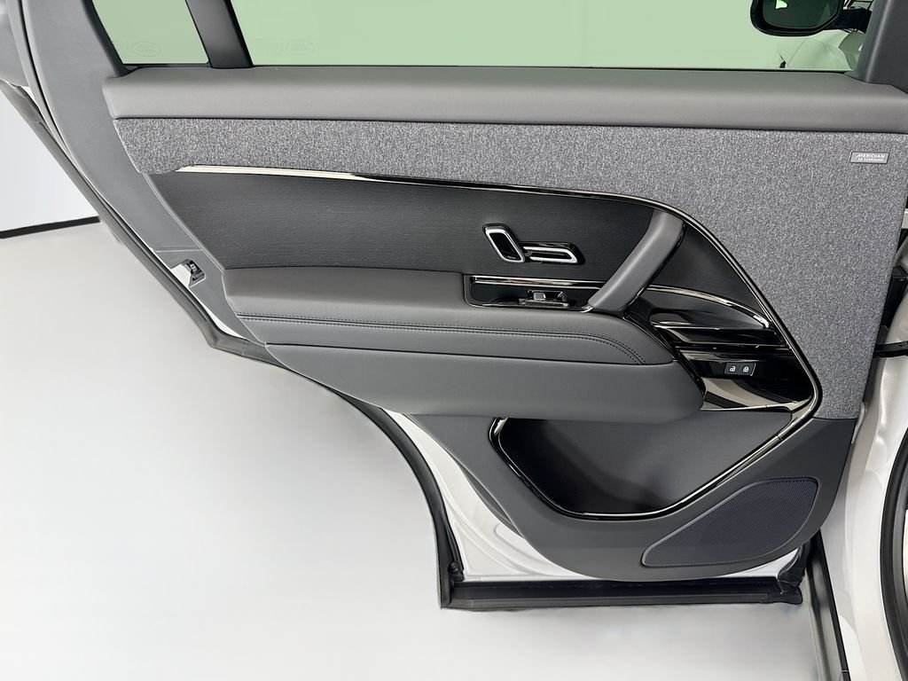 New 2026 Borasco Grey Land Rover Dynamic SE image 25